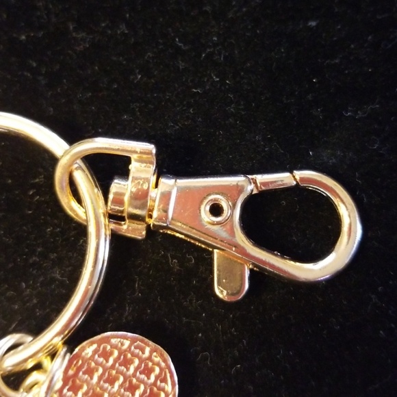 SET of 3 Keychains!! 😍😊 - Picture 5 of 9